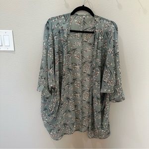 Women’s Open Front Light Weight Floral Kimono Cardigan Shawl, Size Large